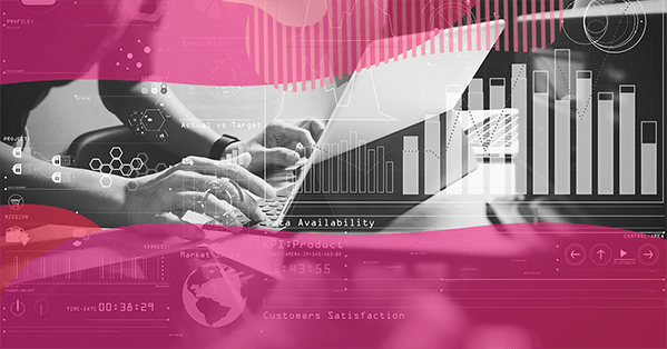 People working in front of digital graphics, illustrating the relationship between Business Intelligence, Data Science and Marketing in data analysis.